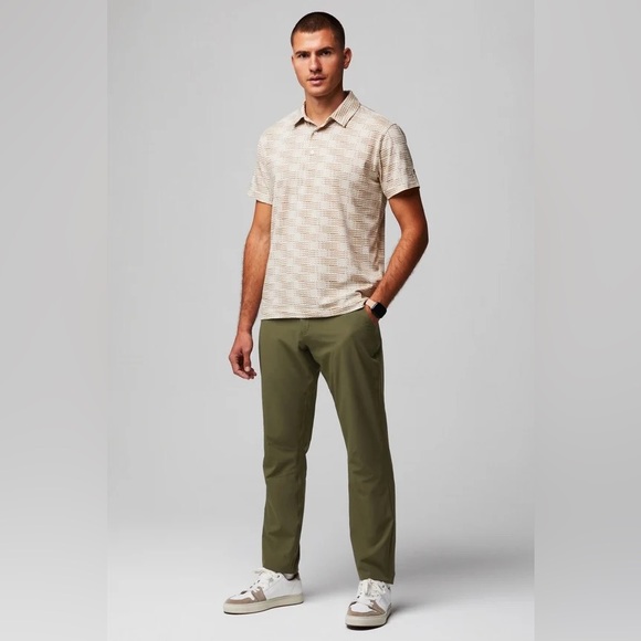 Fabletics Green The Only Pant NWT Size Large - Picture 2 of 9